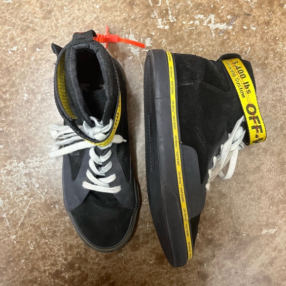 Off-White high tops - Picture 2 of 4